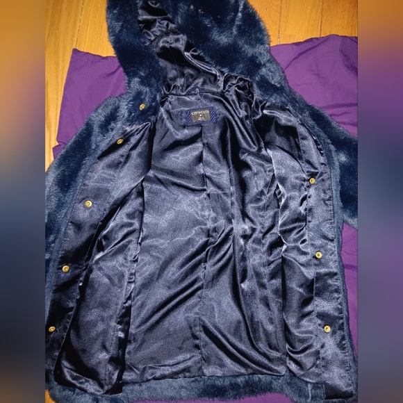 Coat - Picture 2 of 2